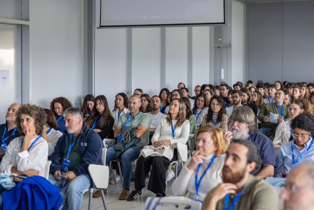 Público asistente ás presentacións da asemblea CIMentos